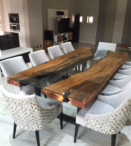 Mutami Dining Table